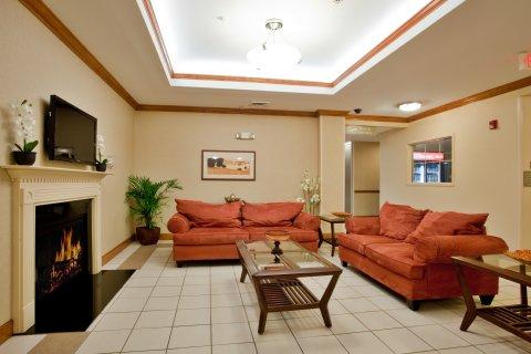 Candlewood Virginia Town Center By Ihg Hotel Virginia Beach