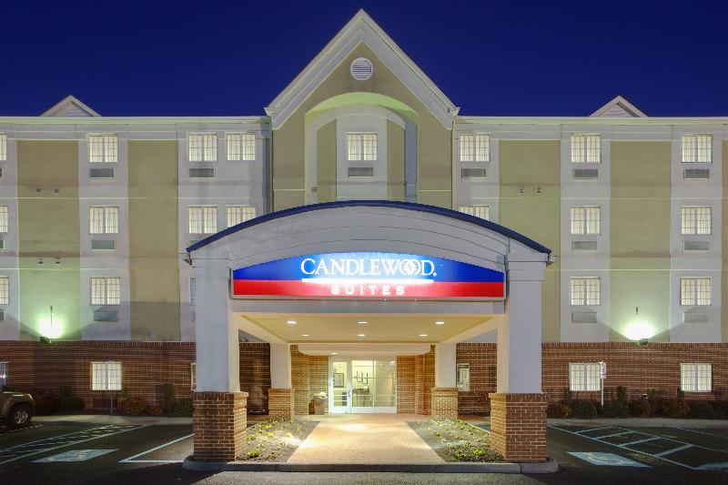 Candlewood Virginia Town Center By Ihg 2*