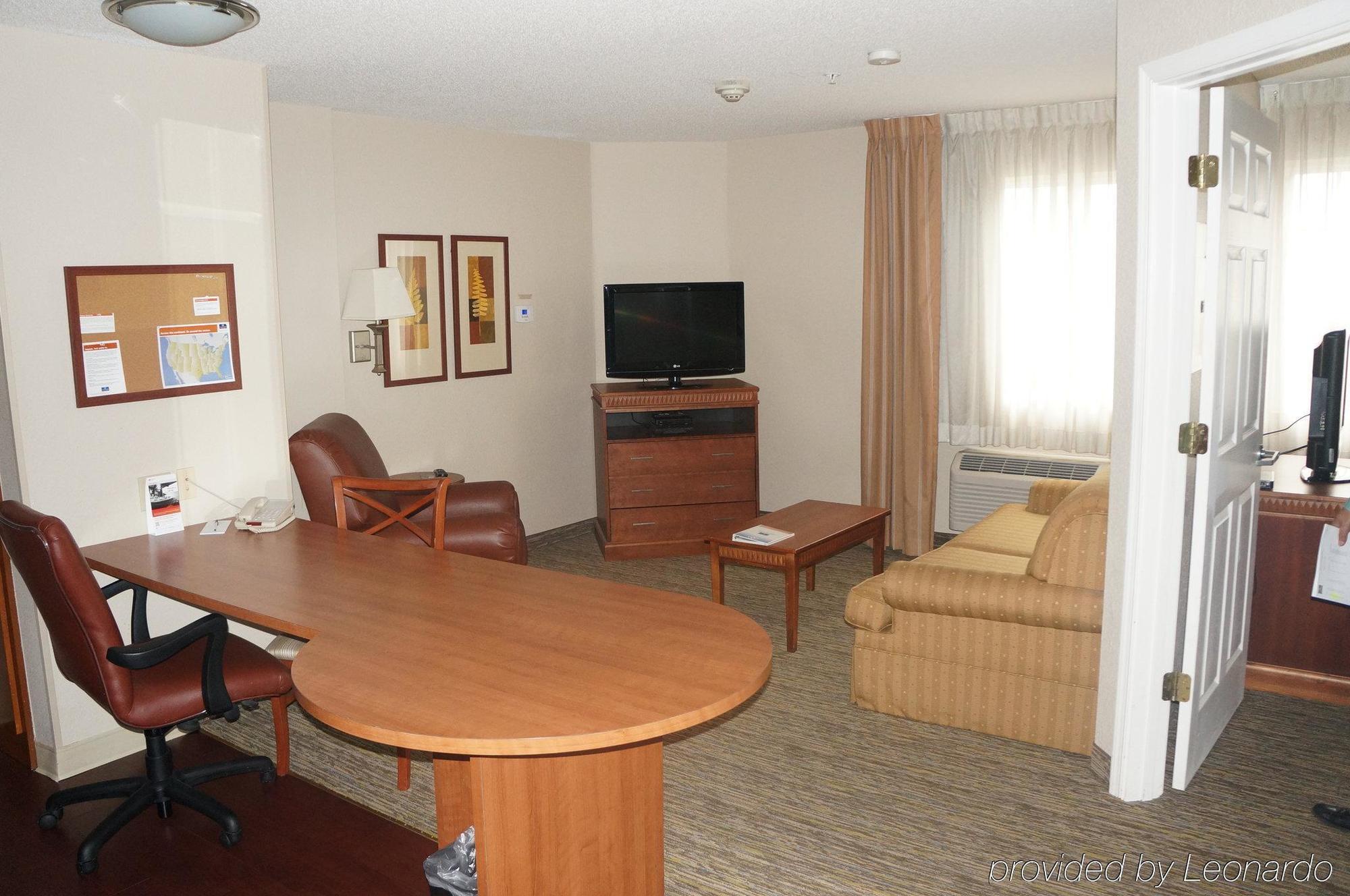 Candlewood Virginia Town Center By Ihg
