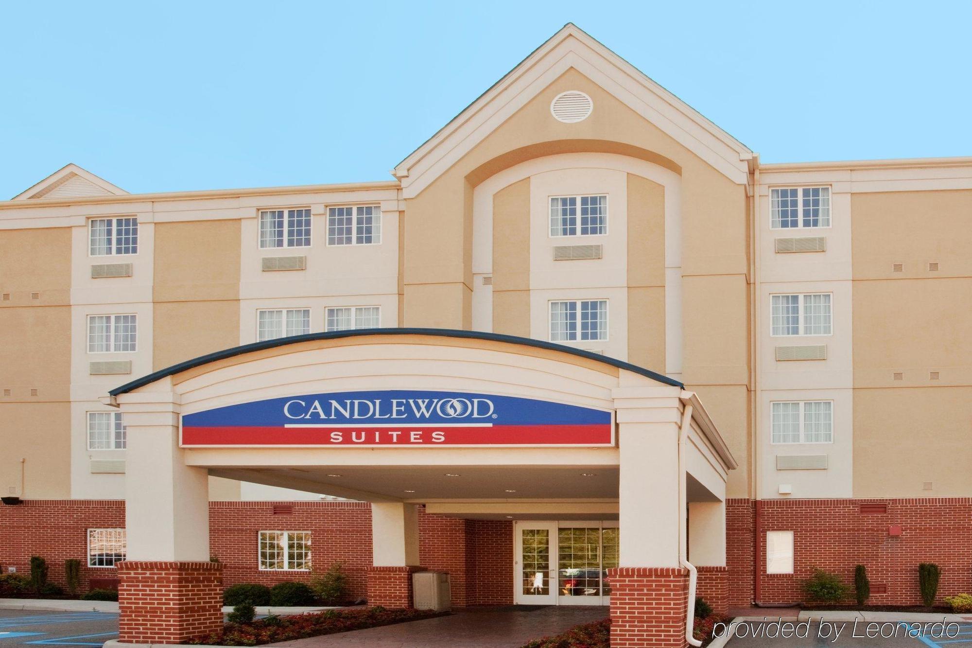 Candlewood Virginia Town Center By Ihg 2*