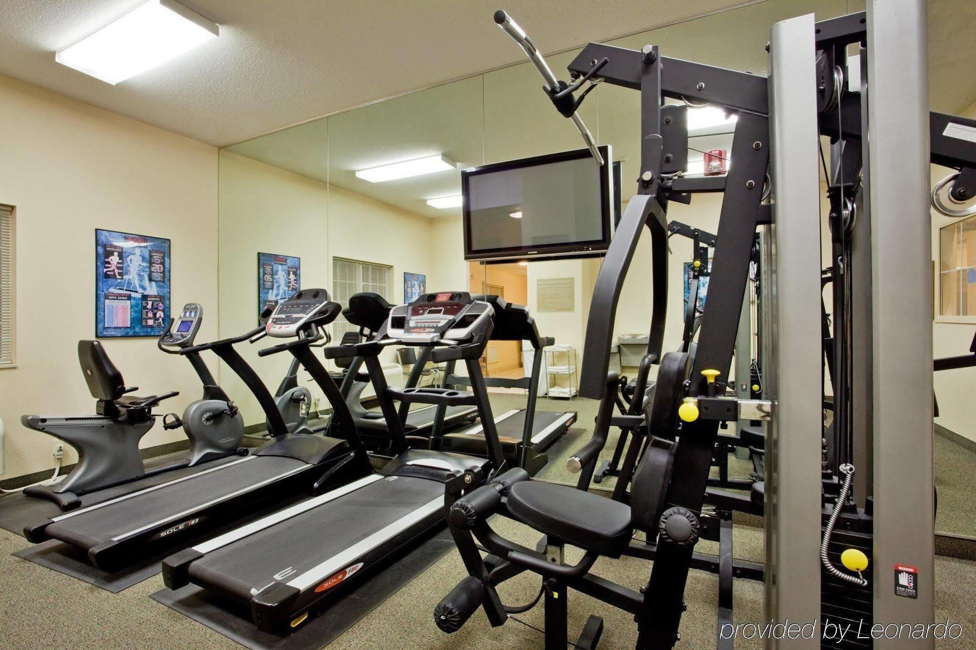 Candlewood Virginia Town Center By Ihg Hotel