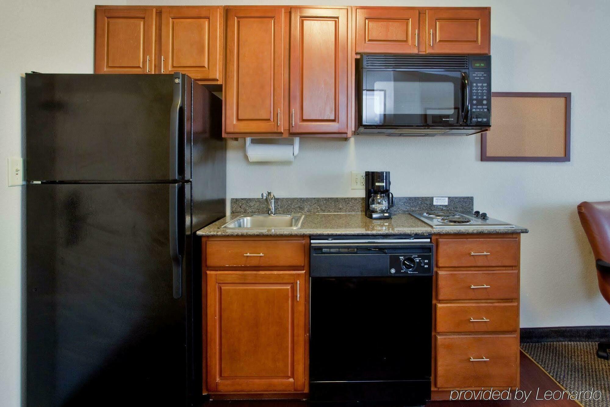 Candlewood Virginia Town Center By Ihg