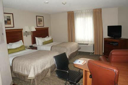 Candlewood Virginia Town Center By Ihg Hotel