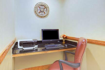 Candlewood Virginia Town Center By Ihg 2*