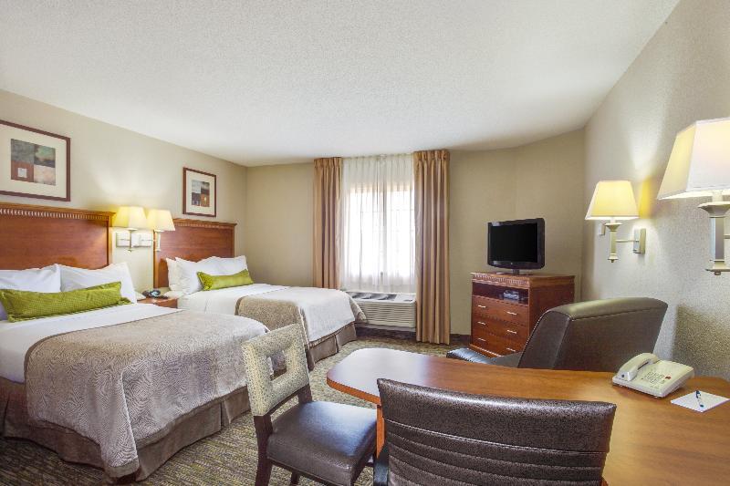 Candlewood Virginia Town Center By Ihg Hotel 2*